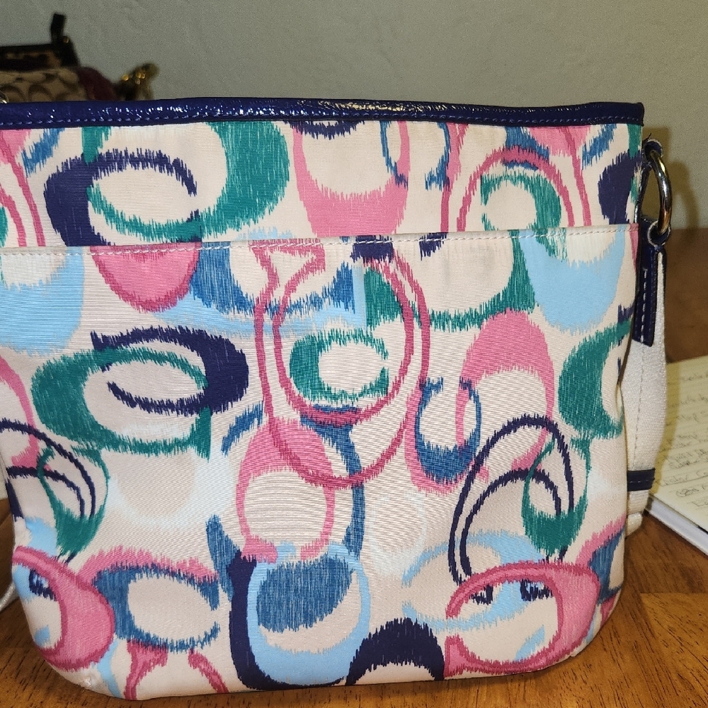 Coach Red and Pink Crossbody Bag with Artistic Design - Picture 3 of 14
